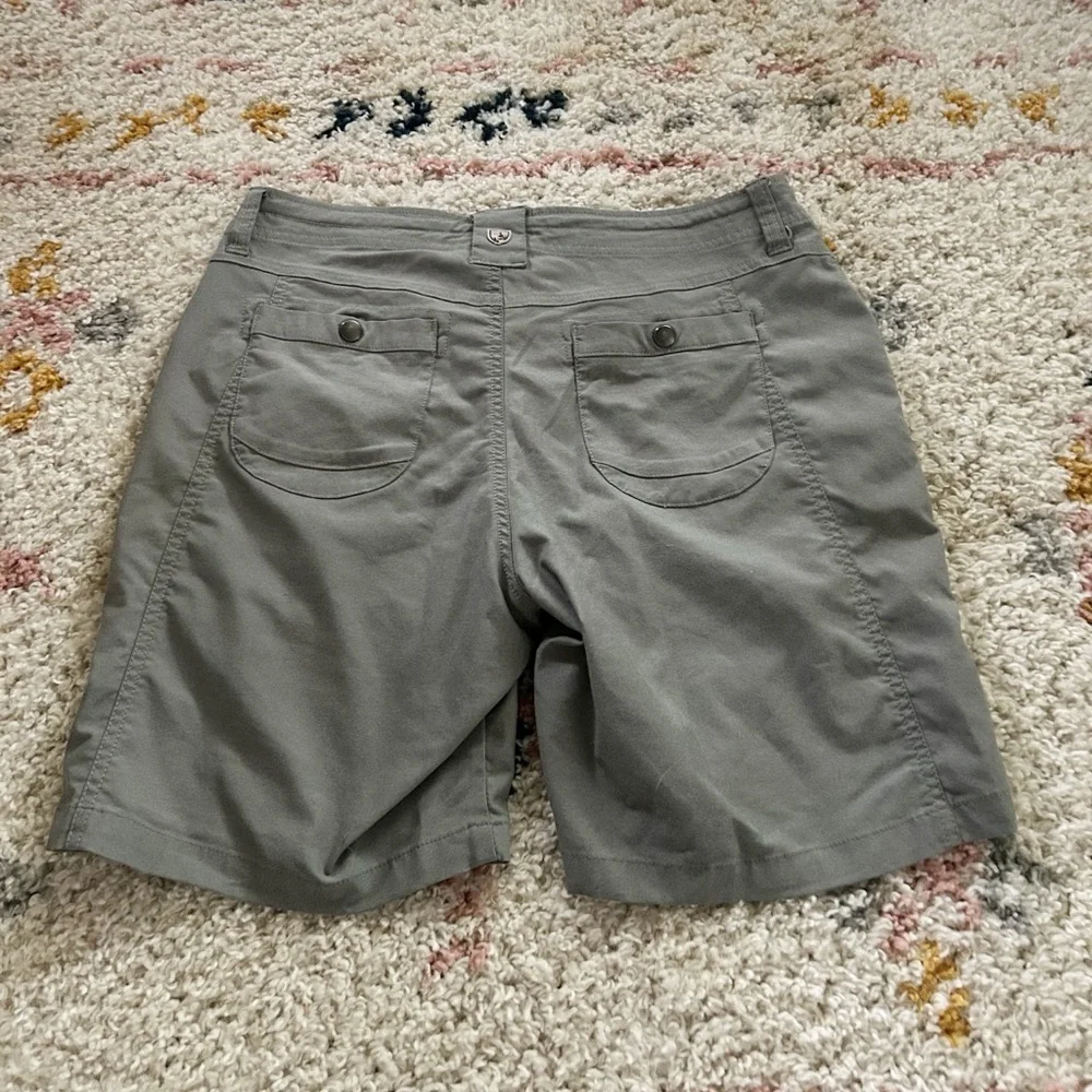 Kuhl knee length gray‎ shorts 8
